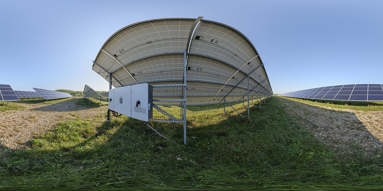 Solar park inverter and mounts